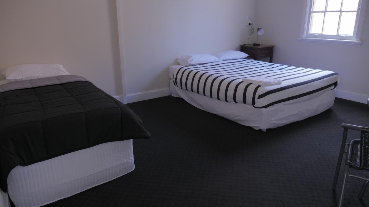 National Hotel Toowoomba Δωμάτιο φωτογραφία